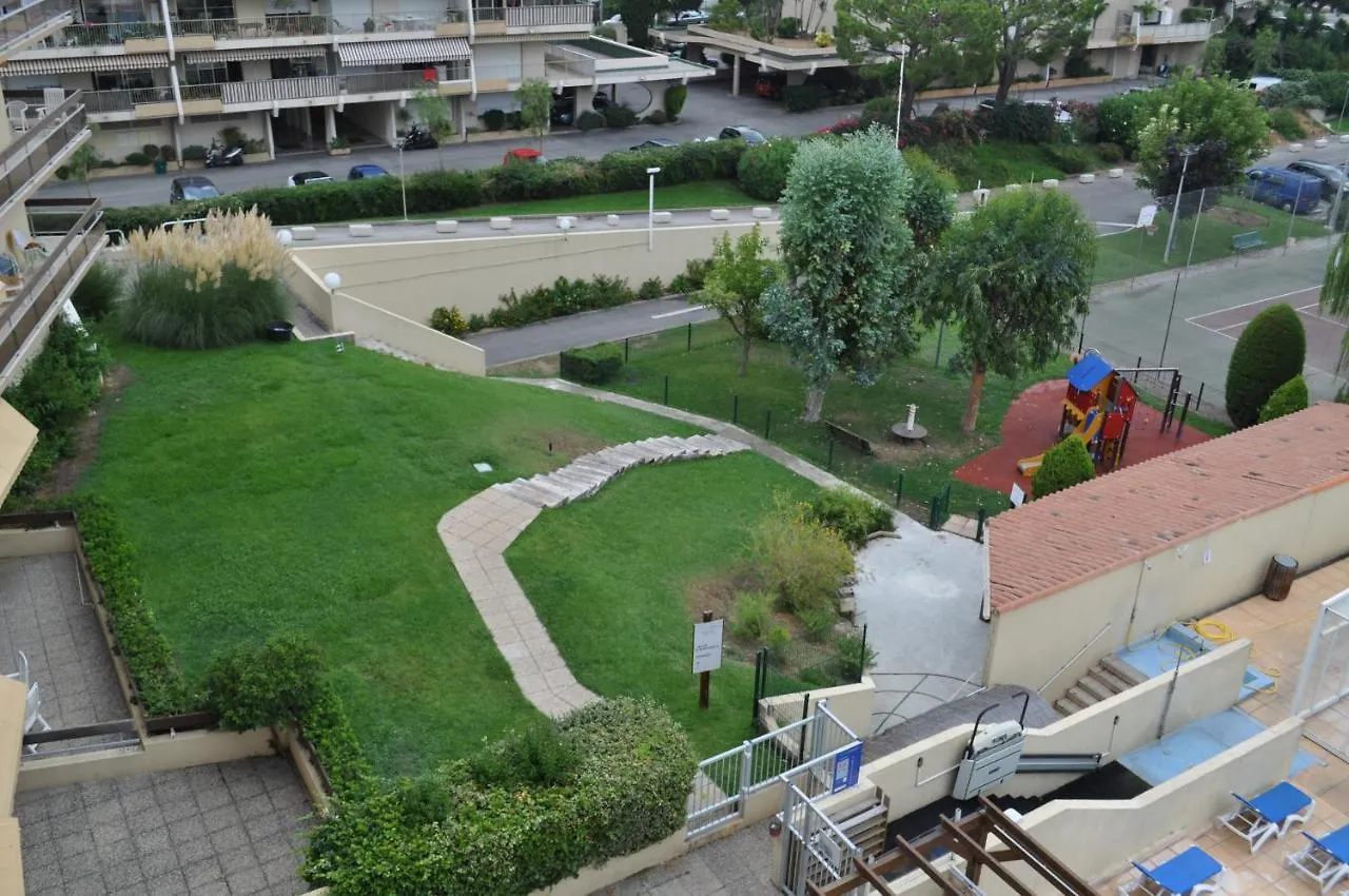 Inter-Residences Heliotel Marine Saint-Laurent-du-Var Aparthotel